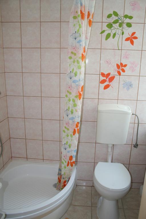 Hostel Aleje 28 Krakow Room photo